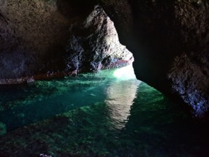 佐渡青の洞窟